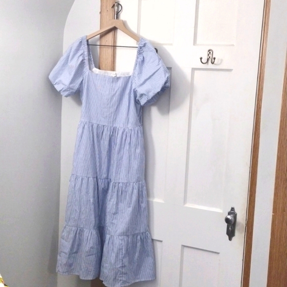 Blue & White Dress-Large- NWT-J Crew Midi Dress Size Large Puff Sleeve - Smocked - Picture 5 of 14